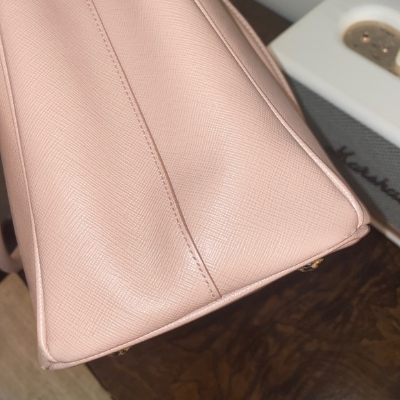 Prada Saffiano Lux Leather Tote in Cammeo - Picture 17 of 17